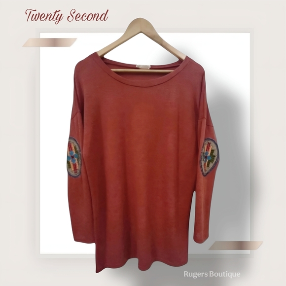 🌿Twenty Second Women's Rust Estimated Medium Aztec Elbow Pad Design Top - Picture 3 of 11